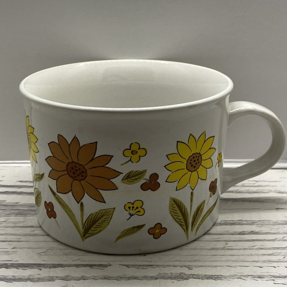 VINTAGE RETRO 1982 FTD SOUP MUG OVERSIZED YELLOW, BROWN, WHITE FLORAL 16oz